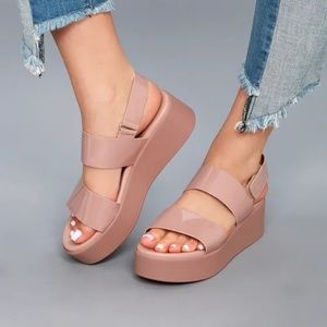 NWT Steve Madden platform double strap sandals